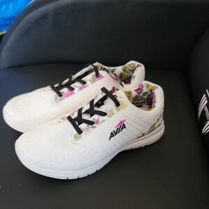 Avia White Shoes with Floral Pattern Womens 7.5 NWT